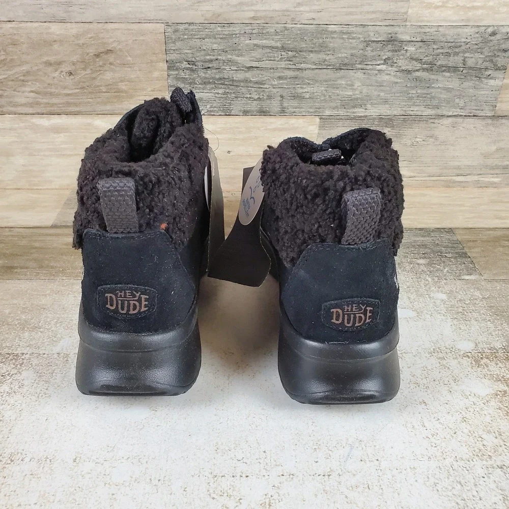 Hey Dude Wendy Peak Apres Suede Cozy Womens Boots Sz 7 Black Shearling Lined